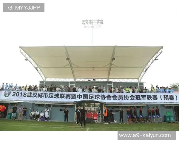 胡志明市足球俱乐部迎战贝卡麦克斯争夺胜利的激烈较量即将上演 胡志明市足球俱乐部迎战贝卡麦克斯争夺胜利的激烈较量即将上演