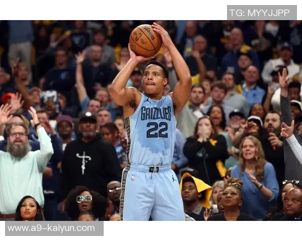 戏法7换1贝恩要亏麻?3战2负最大弊端无改进 700万琼斯未减压双巨 戏法7换1贝恩要亏麻?3战2负最大弊端无改进 700万琼斯未减压双巨